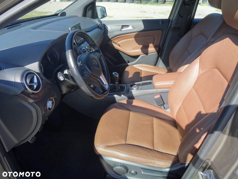 Mercedes-Benz Klasa B 200 CDI (BlueEFFICIENCY) - 15