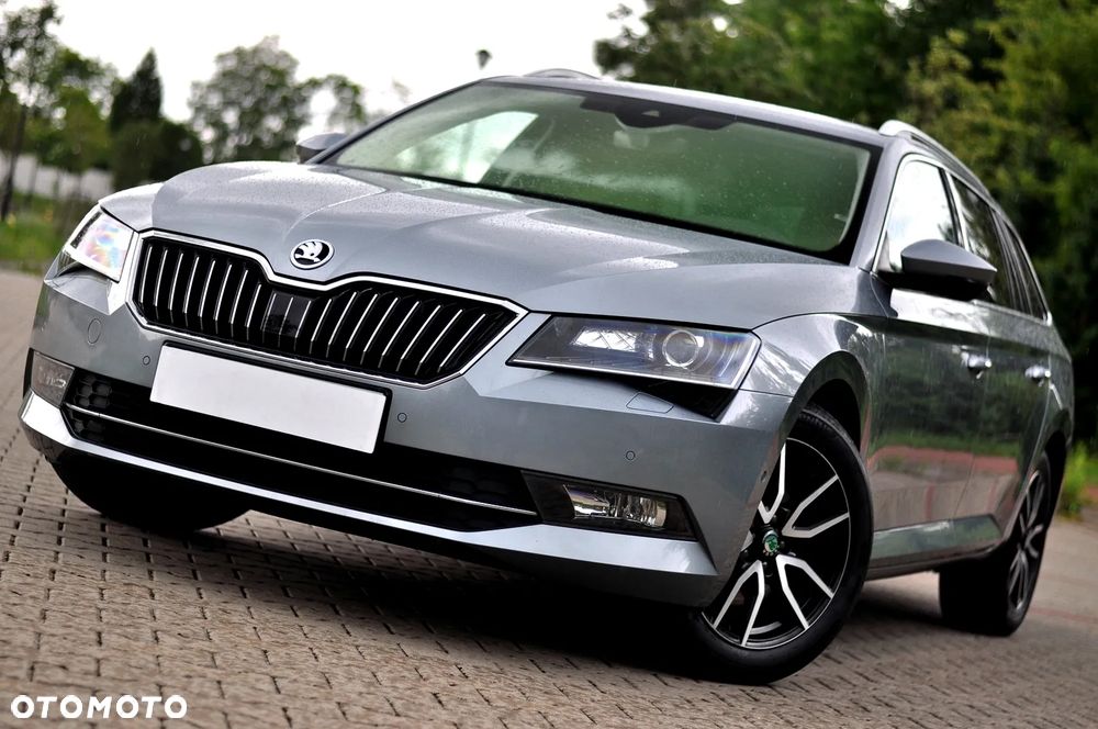 Skoda Superb 2.0 TDI DSG Premium Edition - 6
