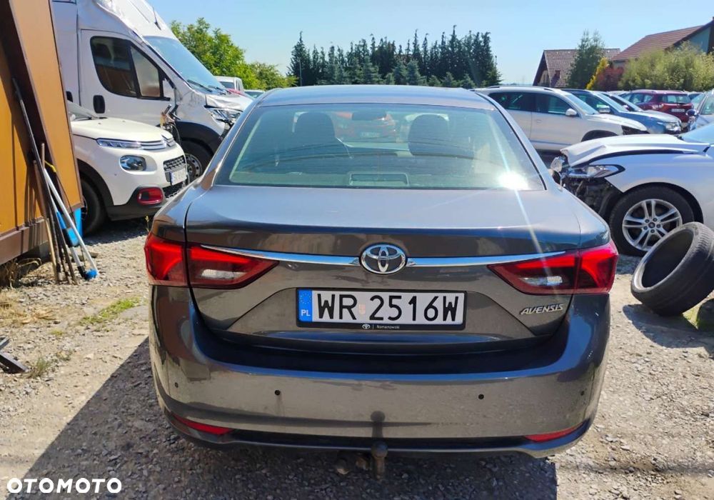 Toyota Avensis - 19
