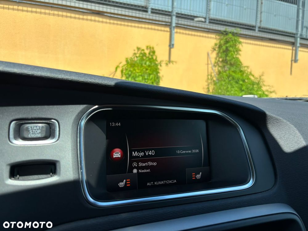 Volvo V40 T2 Drive-E Momentum - 23