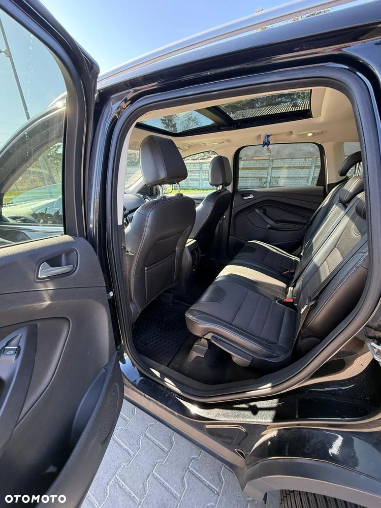 Ford Kuga - 12