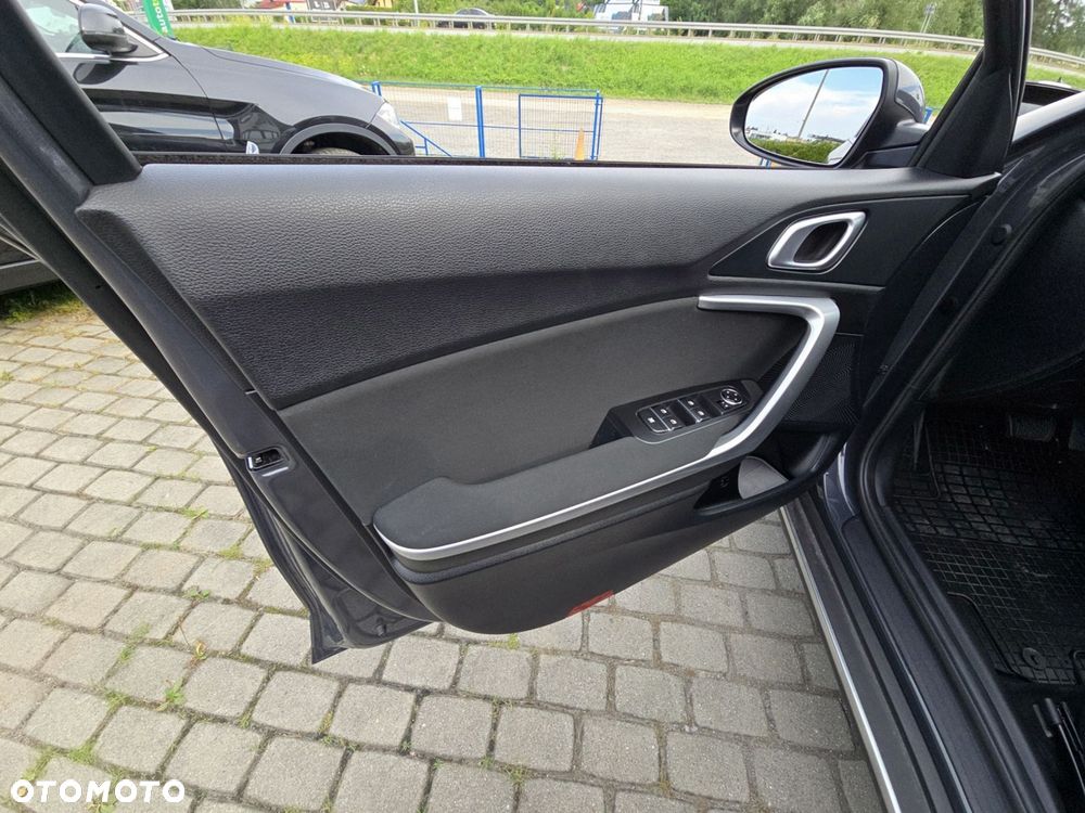 Kia XCeed - 21