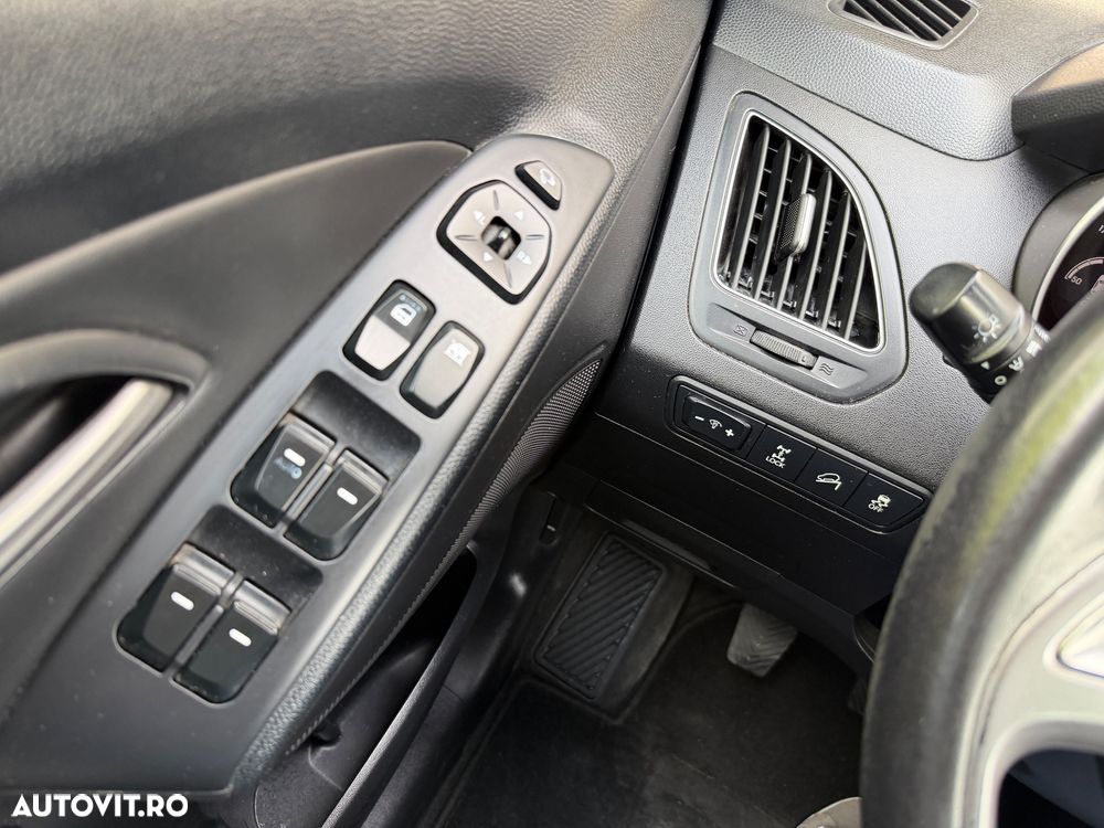 Hyundai ix35 2.0 MPI 4WD GLS Premium - 14