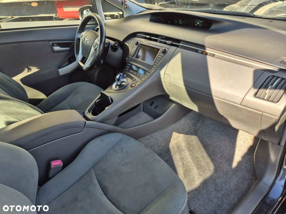 Toyota Prius - 8