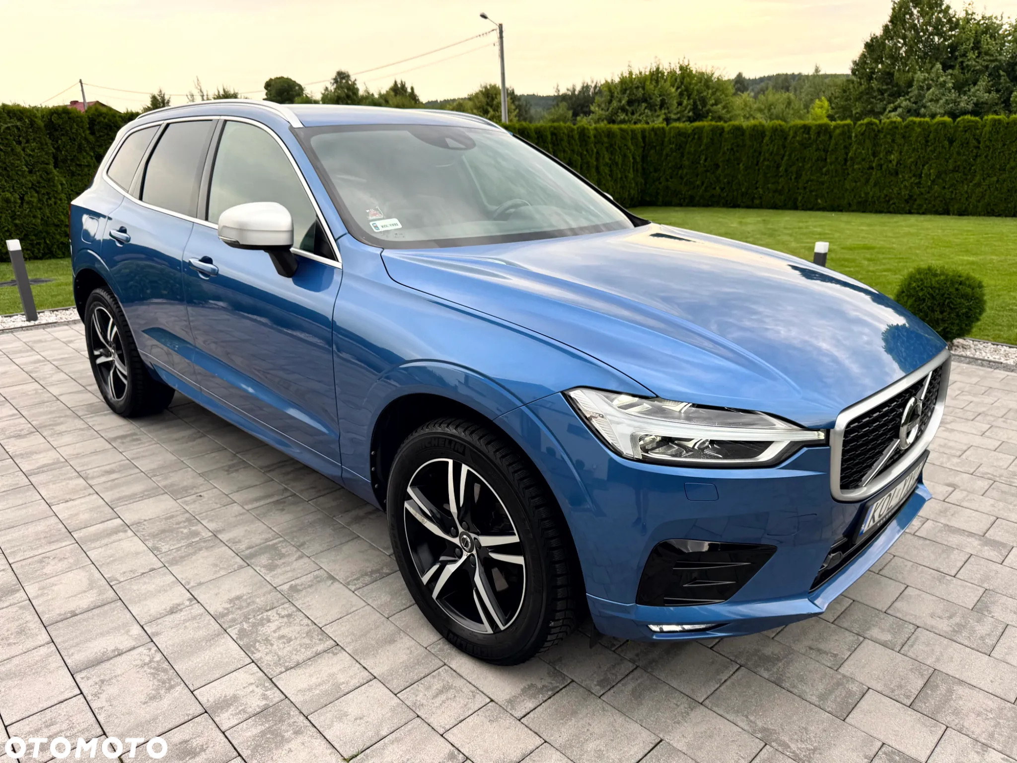 Volvo XC 60 T5 AWD R-Design - 3