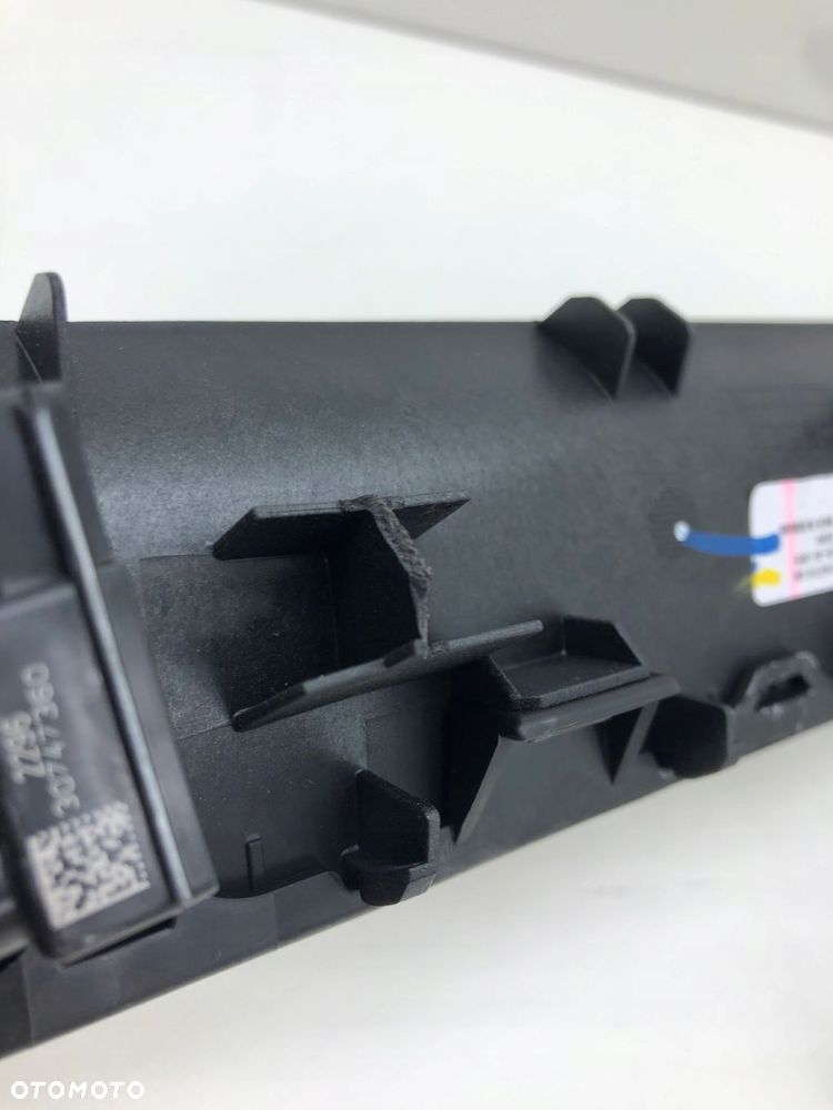 VOLVO XC40 LISTWY OZDOBNE DEKORY ANGLIK PODŚWIETLANE LED 31477775 32234745 - 9