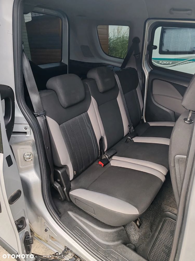 Fiat Doblo 1.4 T-Jet 16V Easy - 8