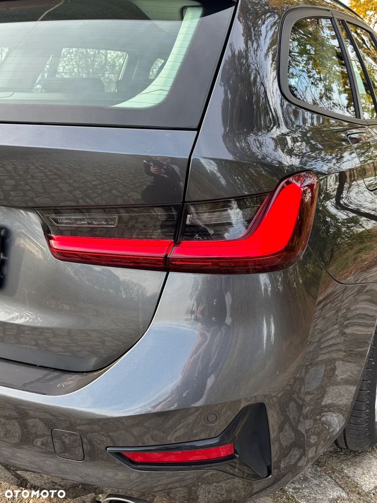 BMW Seria 3 320d Touring Advantage - 11