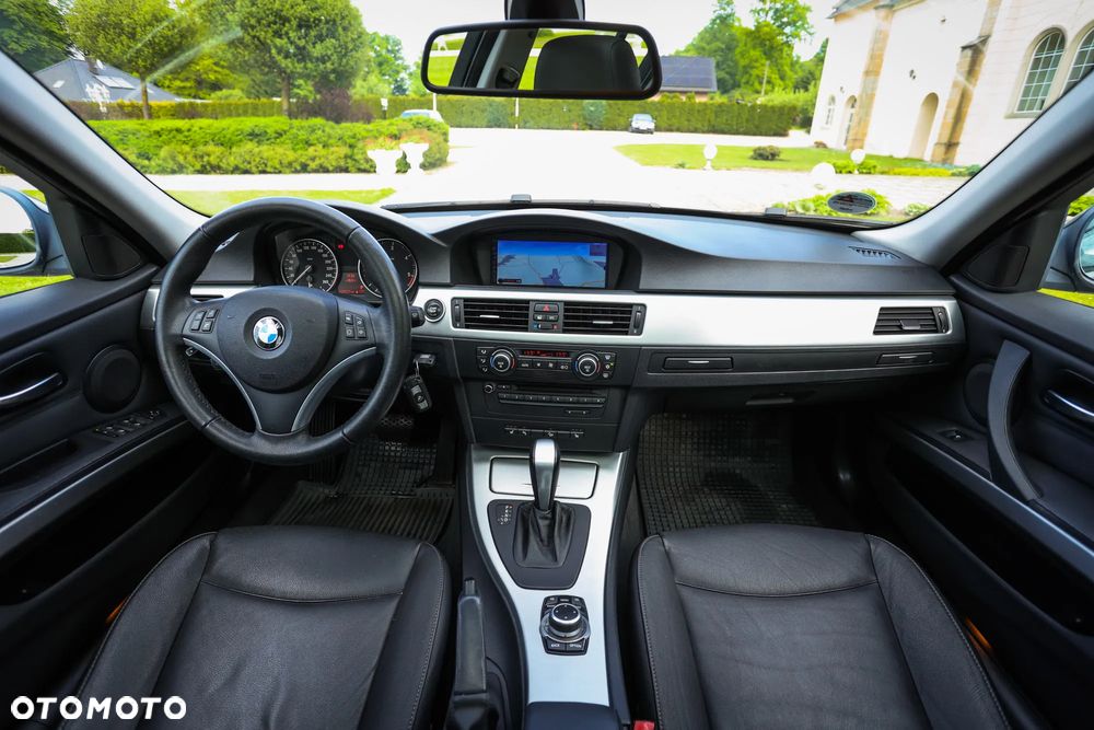 BMW Seria 3 320d xDrive DPF - 6