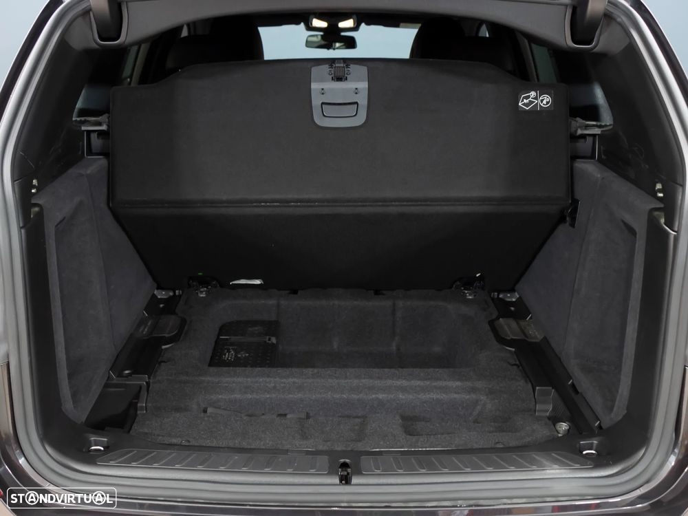 BMW X3 18 d sDrive Ed. L.Style Auto - 8