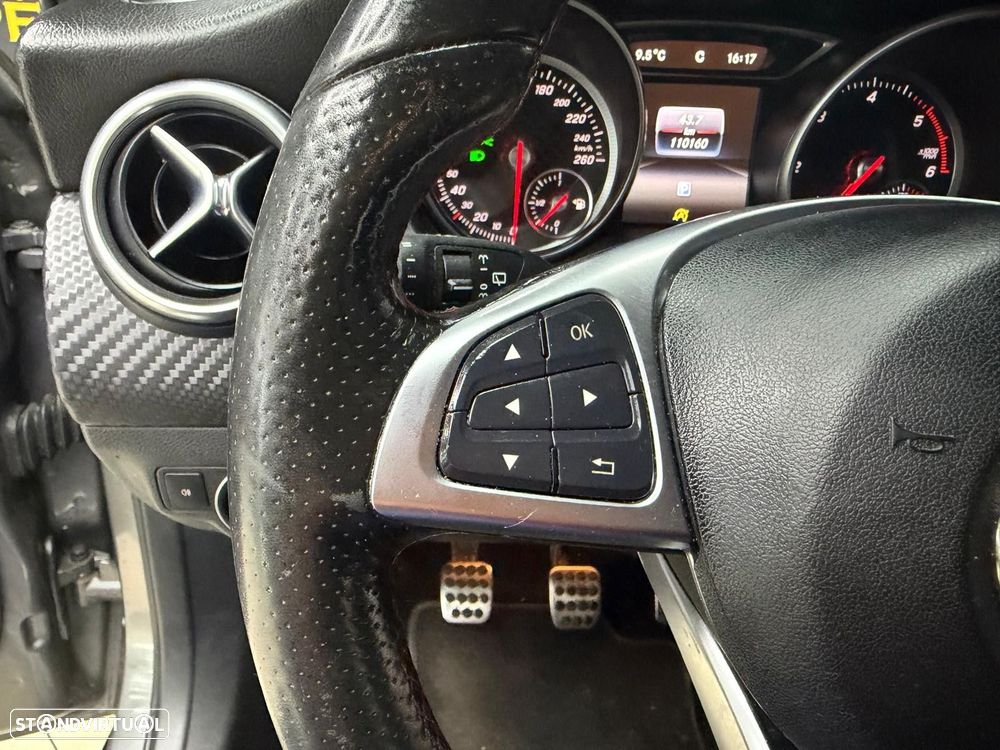 Mercedes-Benz A 180 d AMG Line - 33