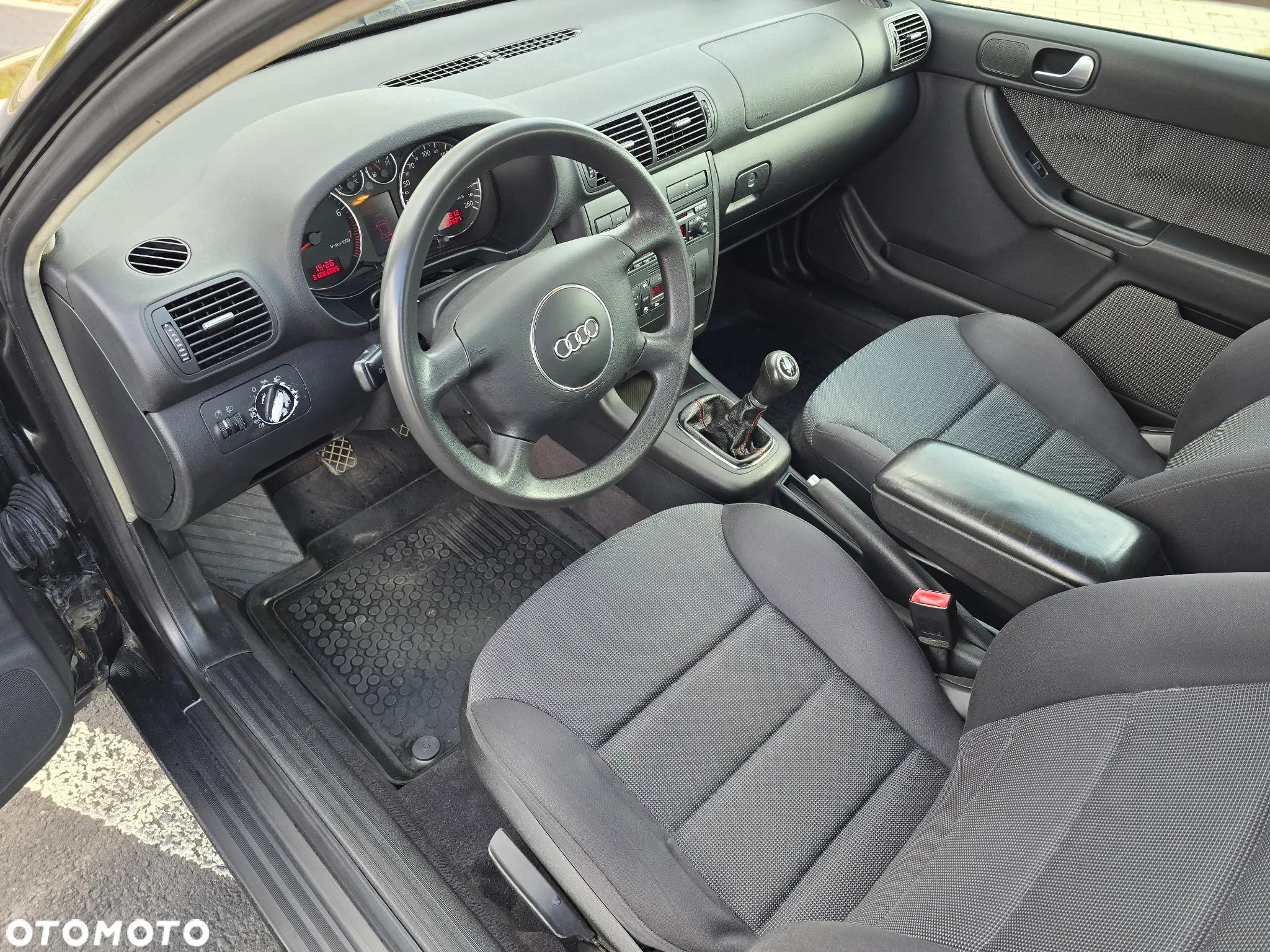 Audi A3 1.6 Ambiente - 8