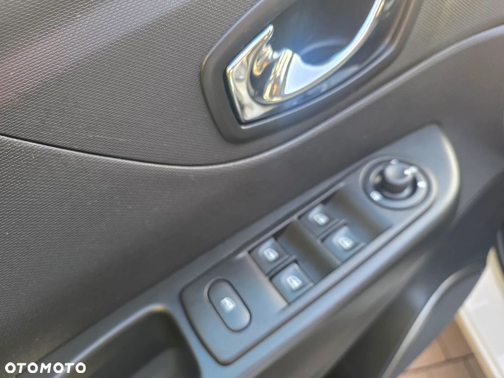 Renault Captur - 21