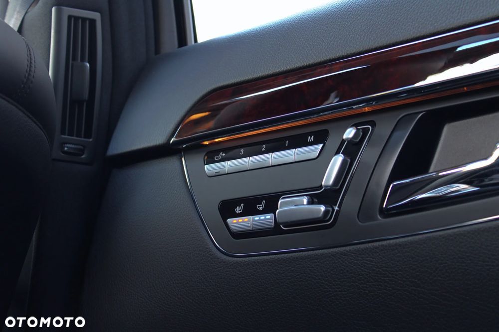 Mercedes-Benz Klasa S 500 L 4Matic 7G-TRONIC - 23