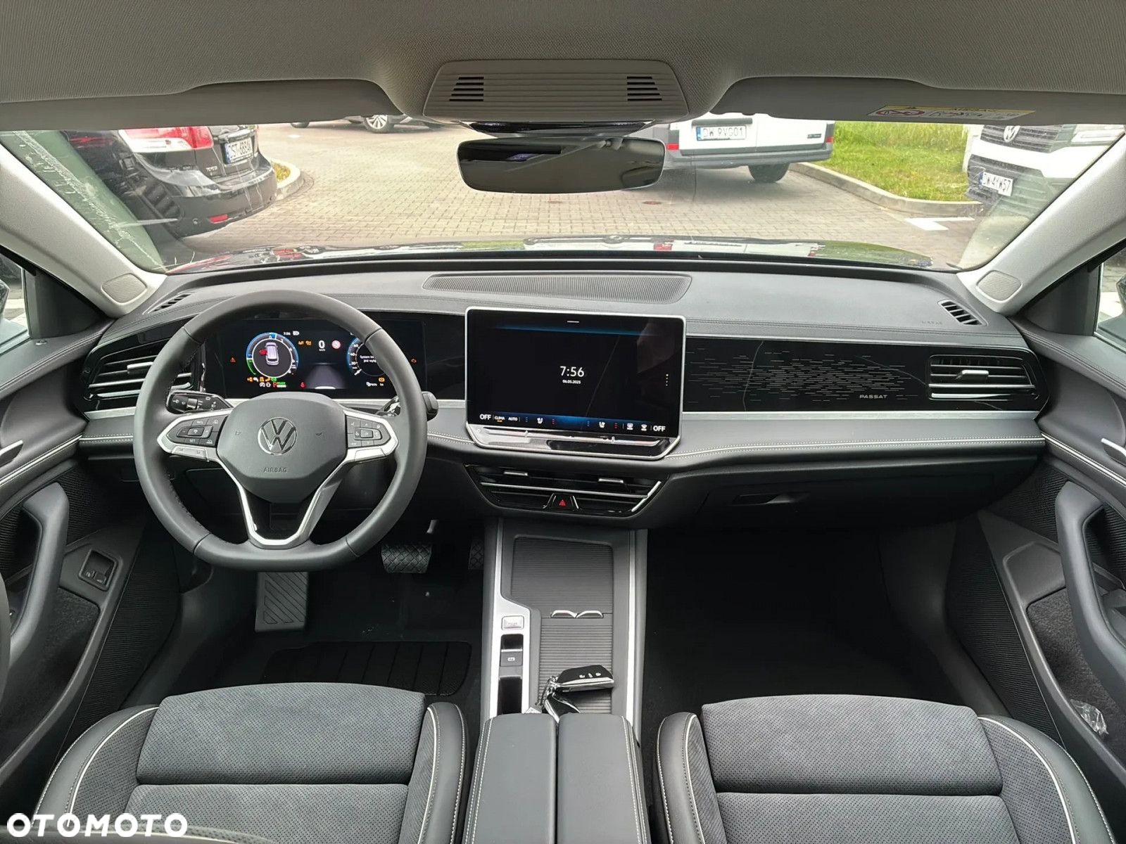 Volkswagen Passat - 4