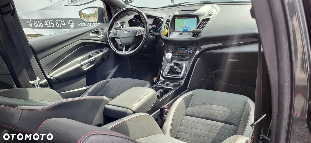 Ford Kuga 1.5 EcoBoost 2x4 ST-Line - 15