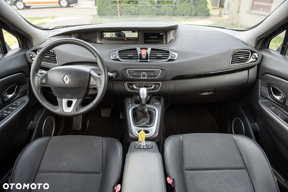 Renault Scenic - 24