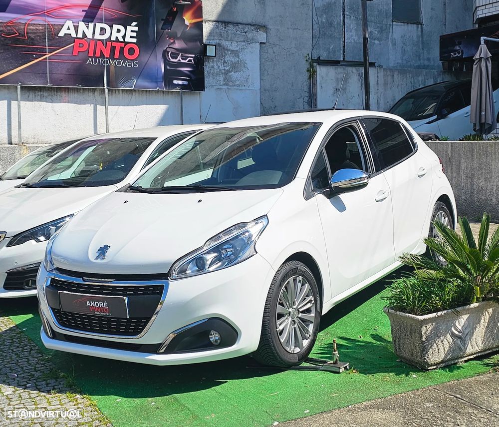 Peugeot 208 PureTech 82 Start & Stop Allure - 2