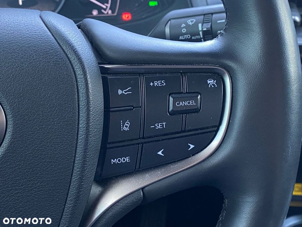 Lexus UX 250h GPF Business 2WD - 25