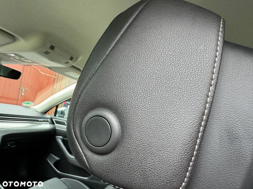 Volkswagen Passat Alltrack 2.0 TDI SCR 4Motion DSG - 31