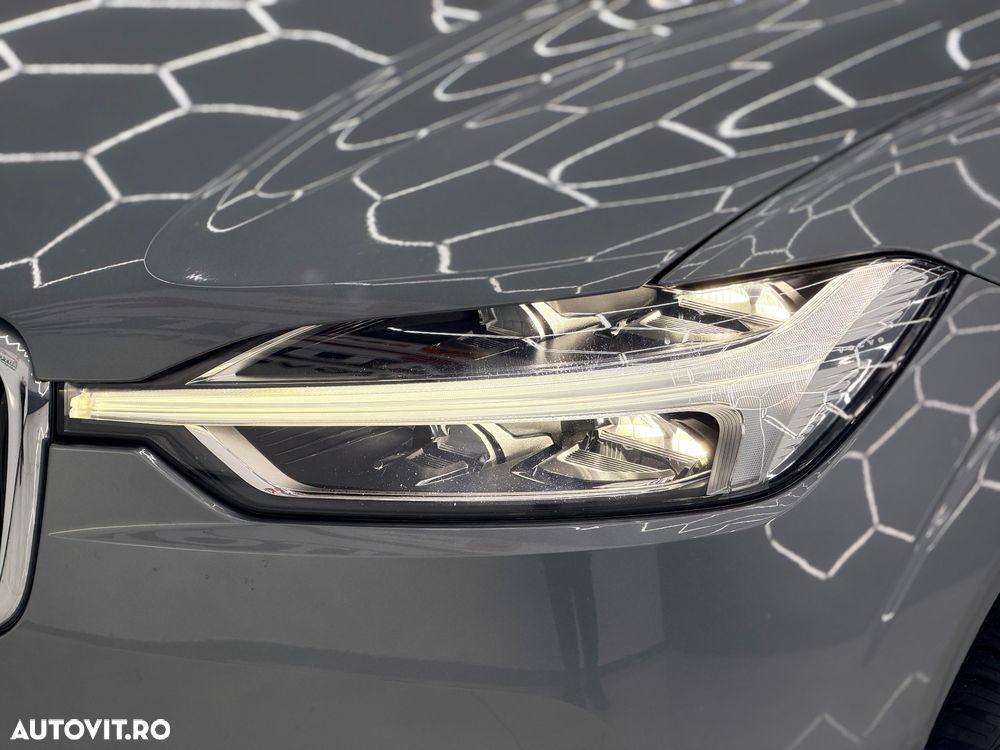 Volvo XC 60 B4 D AWD Geartronic Momentum Pro - 10