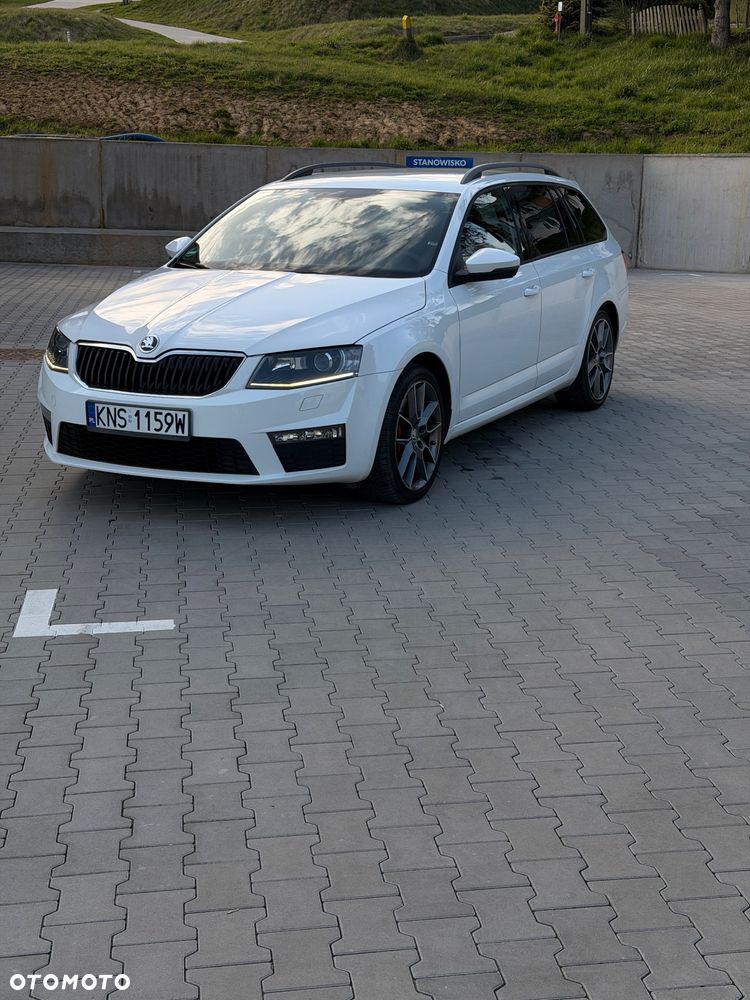 Skoda Octavia 2.0 TDI DSG RS - 11