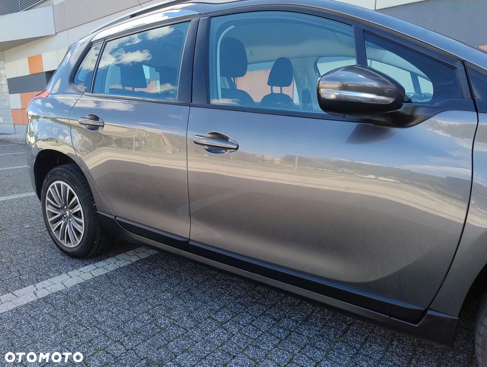 Peugeot 2008 1.2 Pure Tech Allure S&S - 32
