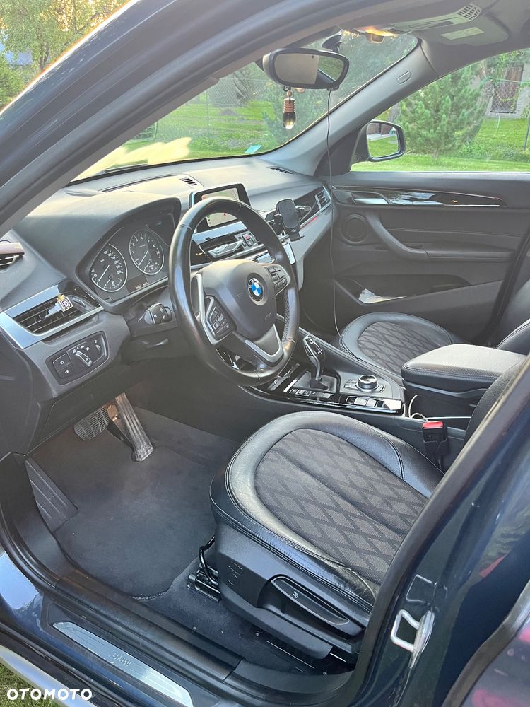 BMW X1 sDrive18i - 11