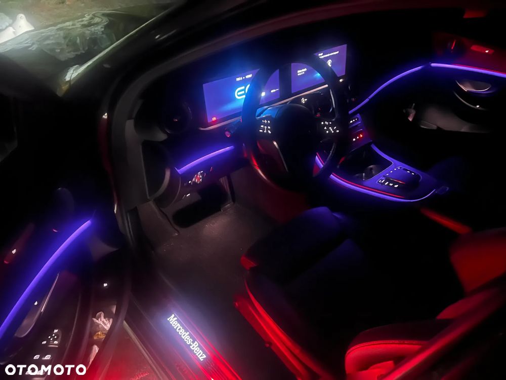 Mercedes-Benz Klasa E 300 de 4Matic 9G-TRONIC AMG Line - 40