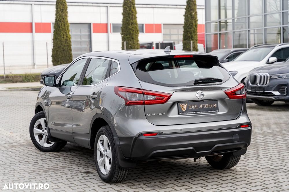 Nissan Qashqai 1.6 DCI Xtronic N-Connecta - 4