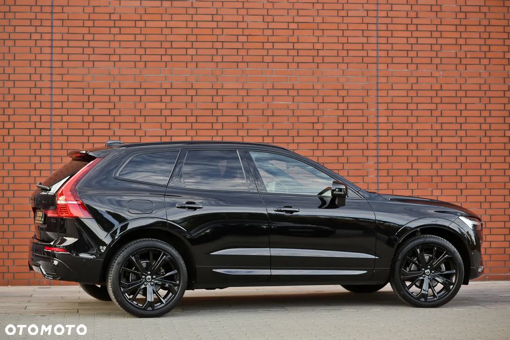 Volvo XC 60 B5 B AWD Plus Black Edition - 17
