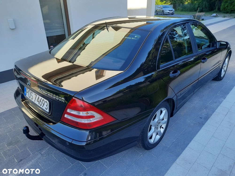 Mercedes-Benz Klasa C 180 Kompressor Sport Edition - 13