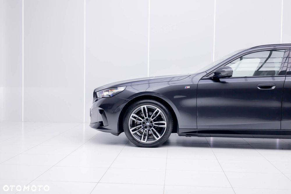 BMW Seria 5 520d xDrive mHEV M Sport Edition - 9