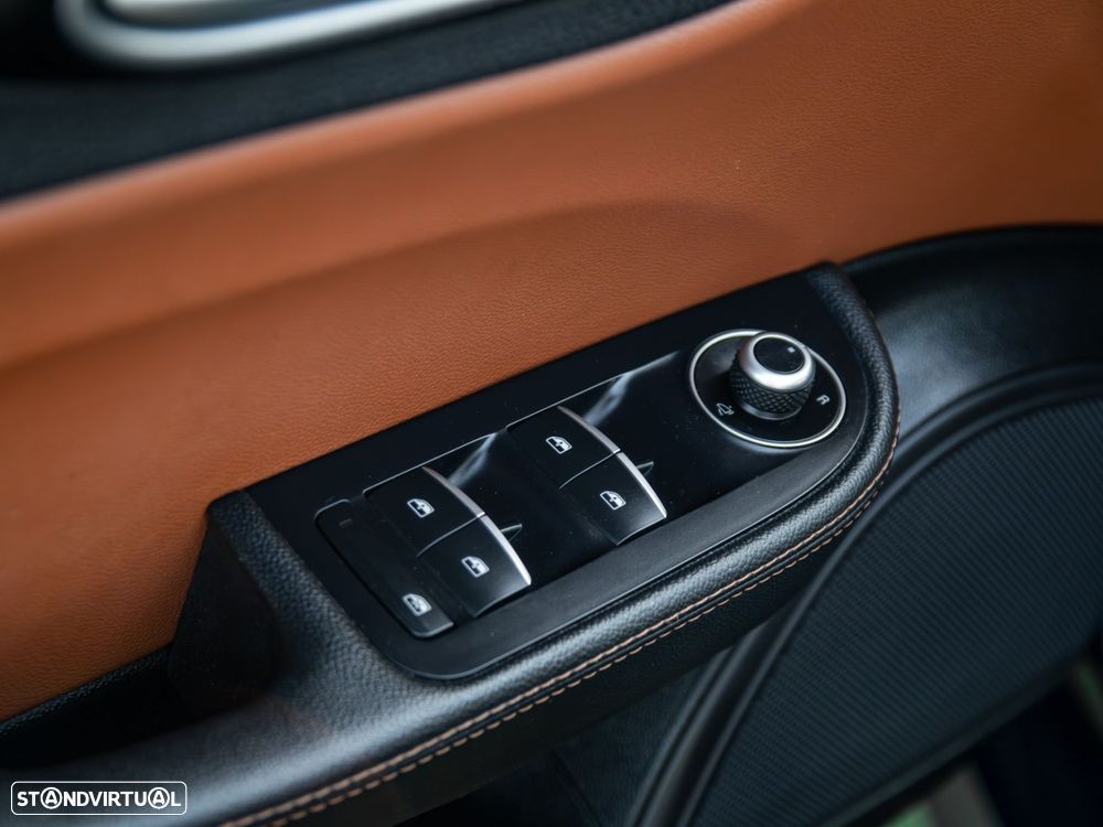 Alfa Romeo Giulia 2.2 D Super AT8 - 36