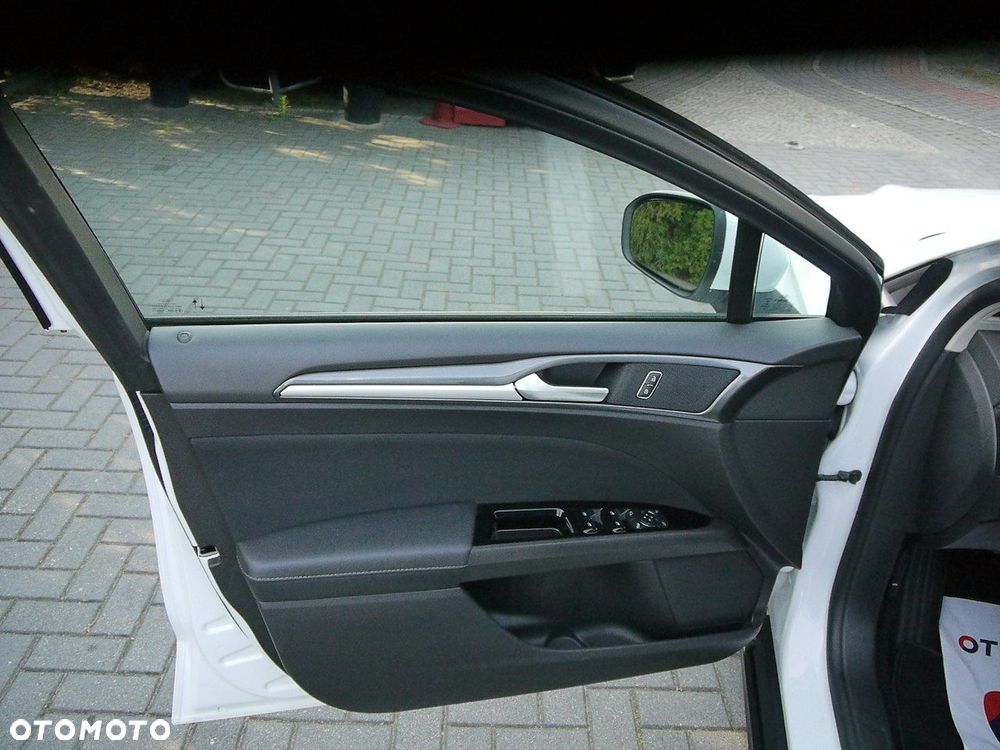 Ford Mondeo - 29