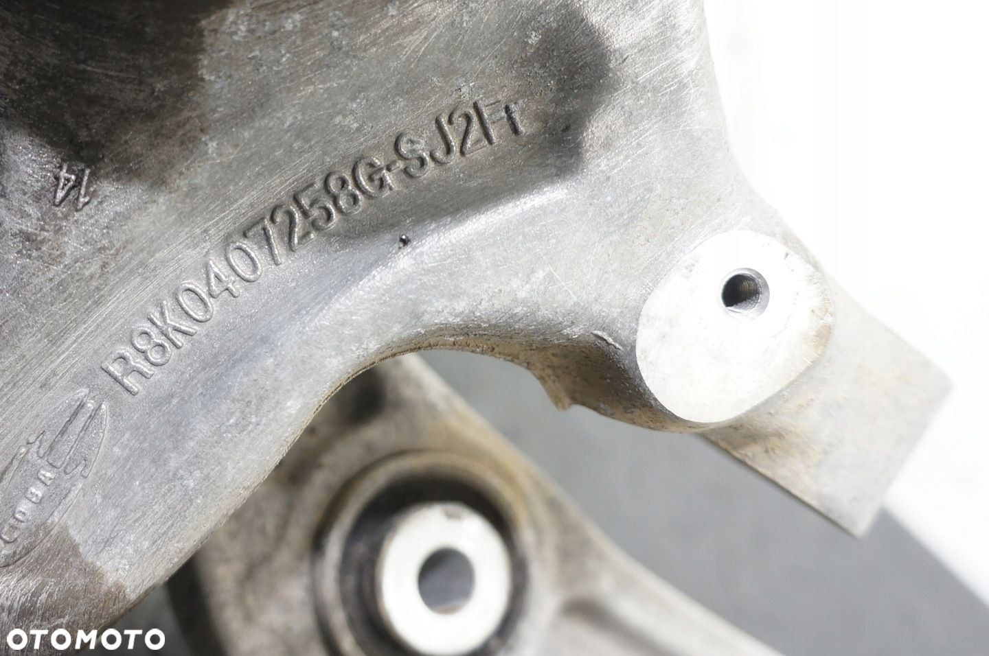 ZWROTNICA PRAWA A4 B8 B8 A6 C7 Q5 2,0 TDI 8K0407241Q - 2