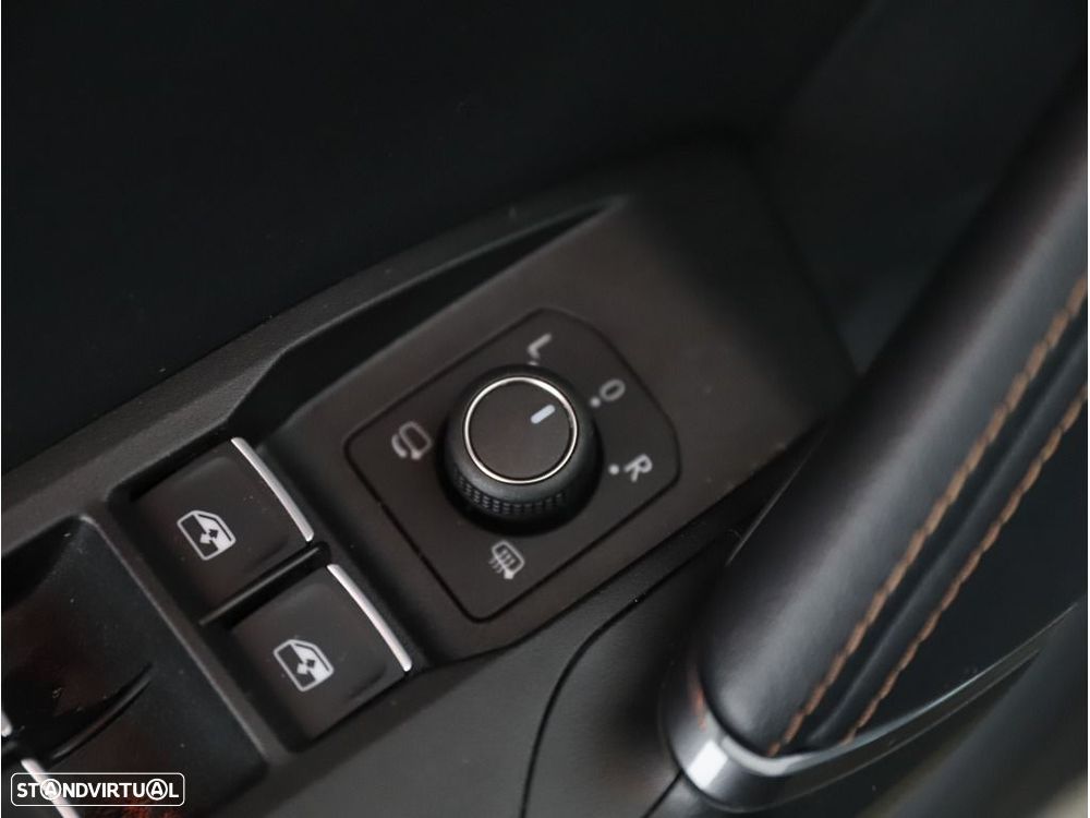 Cupra Formentor 1.4 e-Hybrid DSG VZ - 10