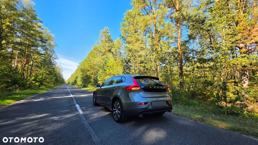 Volvo V40 D2 Drive-E SCR Momentum - 27