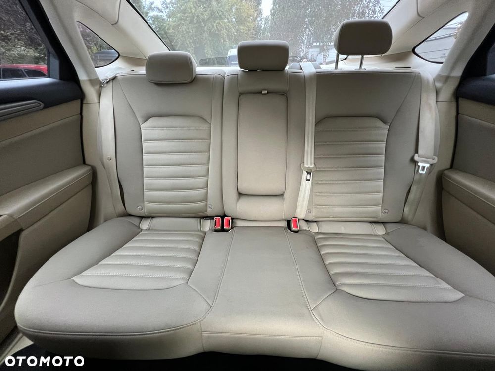 Ford Mondeo - 23