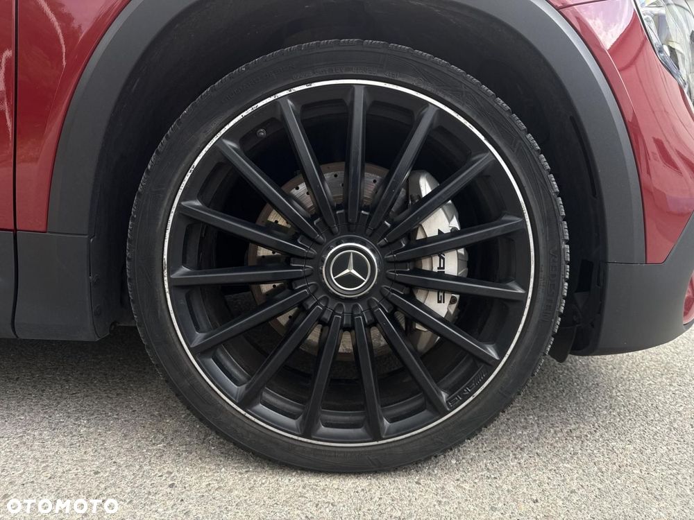 Mercedes-Benz GLB - 21