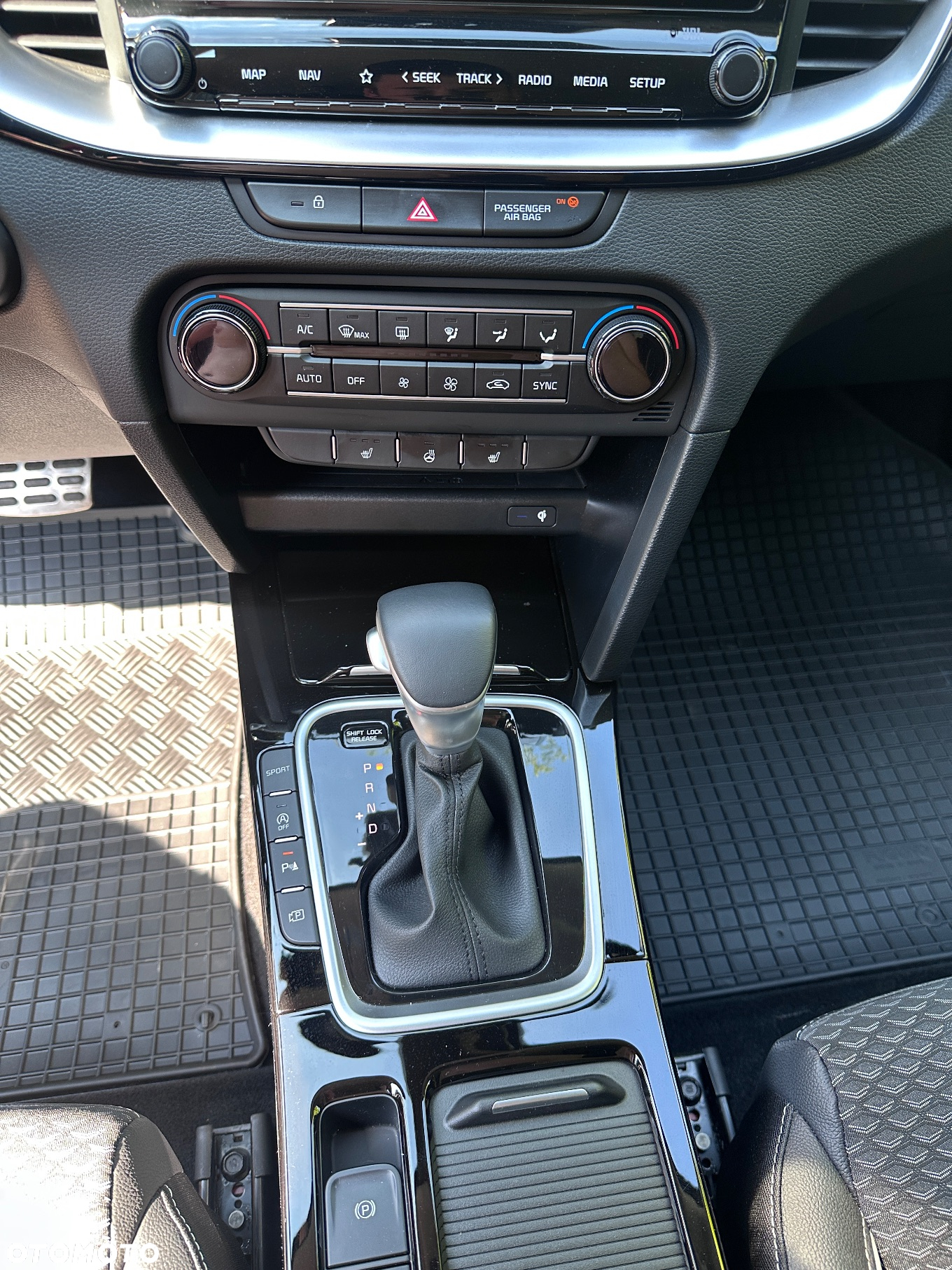 Kia Ceed 1.5 T-GDI DCT7 OPF JBL Sound Edition - 13
