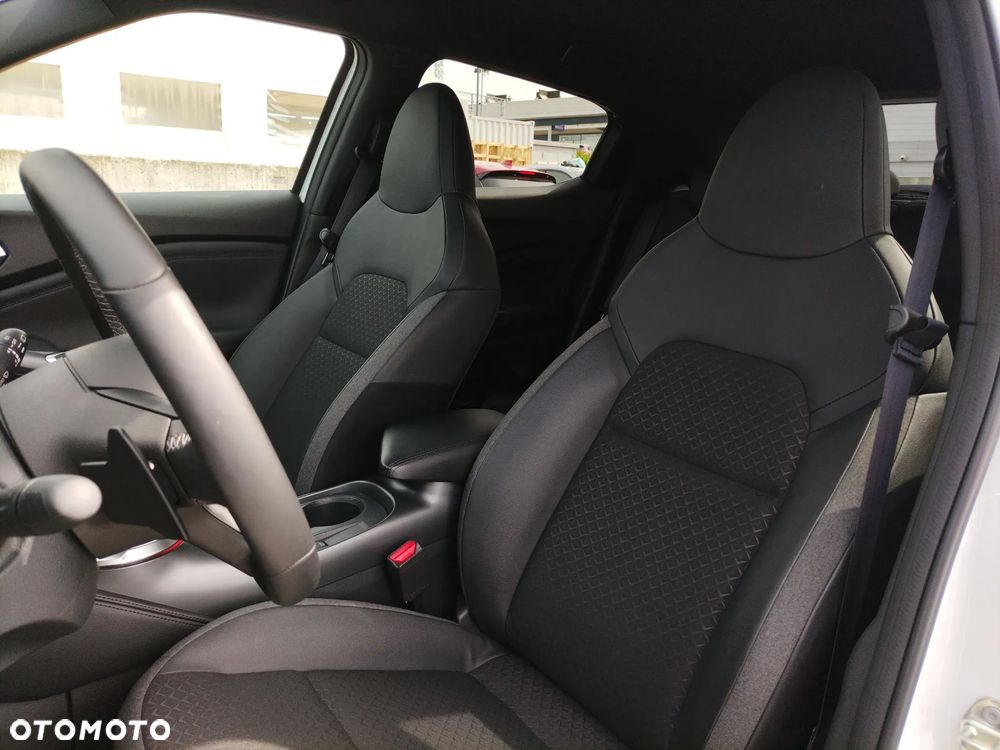 Nissan Juke 1.0 DIG-T N-Connecta DCT - 23