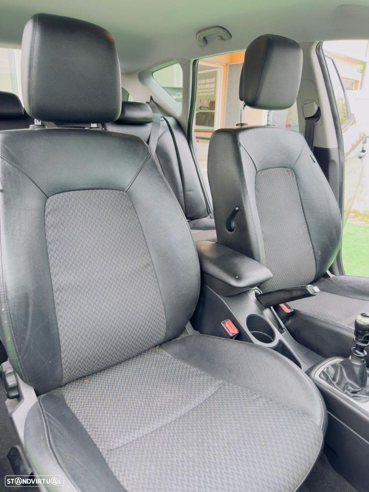 Kia Ceed SW 1.6 CRDi EX - 12
