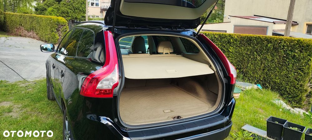 Volvo XC 60 D5 AWD Kinetic - 10