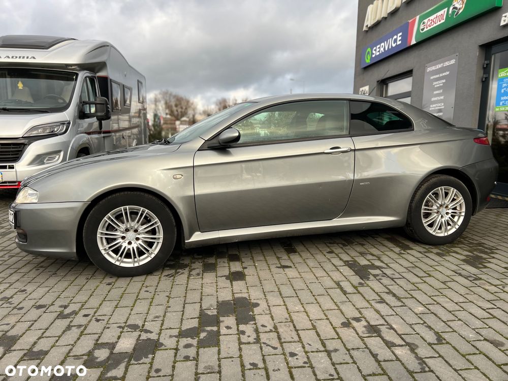 Alfa Romeo GT 2.0 JTS Distinctive Collezione - 4