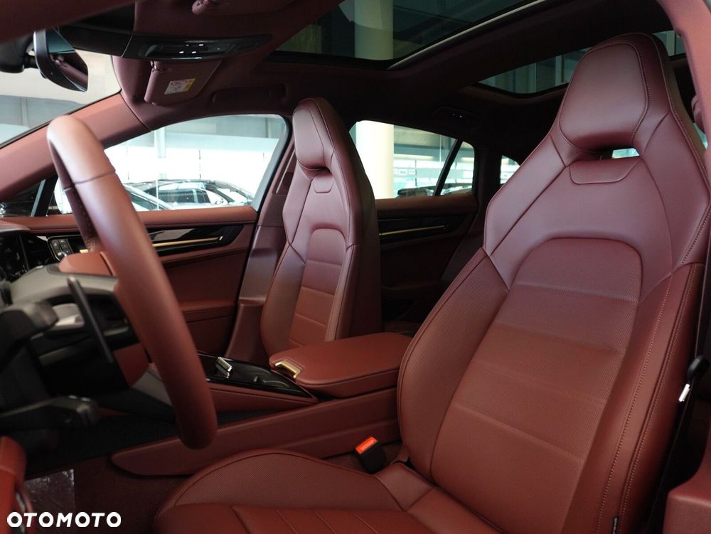 Porsche Panamera 4 - 28