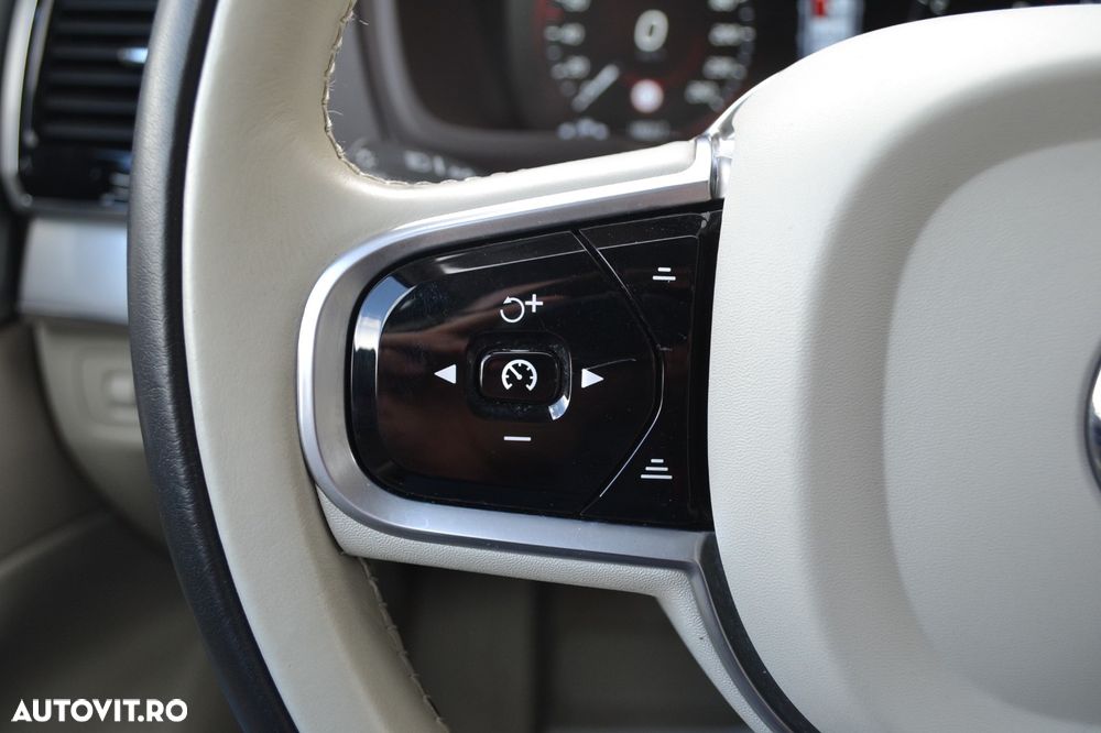 Volvo XC 90 T6 AWD Momentum - 26