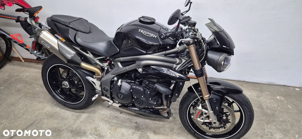 Triumph Speed Triple - 18