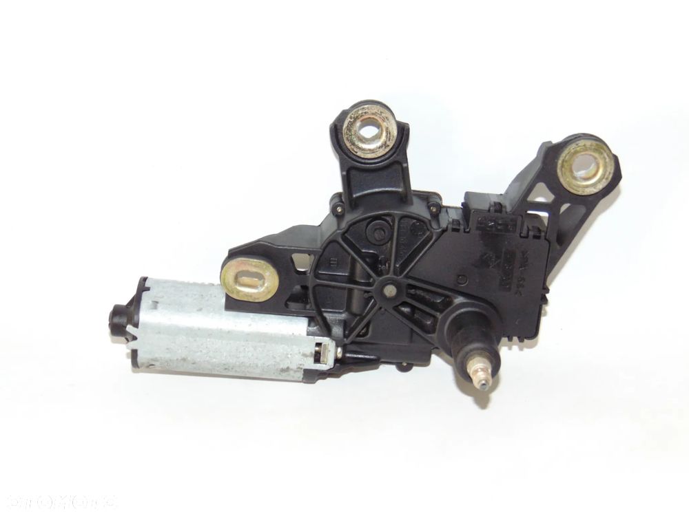 ORYGINAŁ silniczek silnik wycieraczki tylnej szyby klapy bagażnika tył 8E9955711A Audi A4 B6 kombi 00-04r - 2