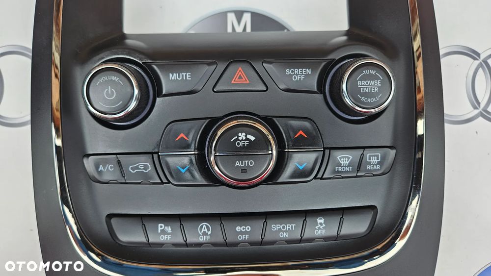 Dodge Durango 2017-2020  Panel klimatyzacji AC Panel sterowania nawiewem P68333643AA Ramka wyświetlacza radia  MAŁY WYŚWIETLACZ - 5